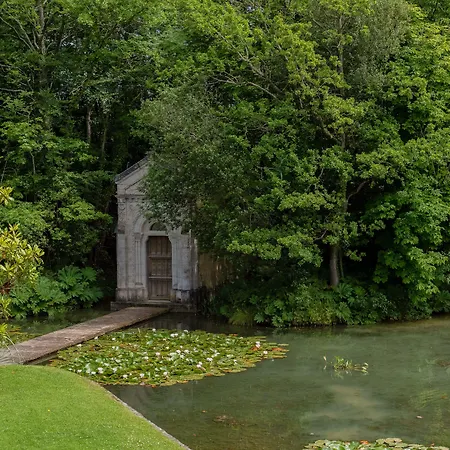 Cliff At Lyons Szálloda
