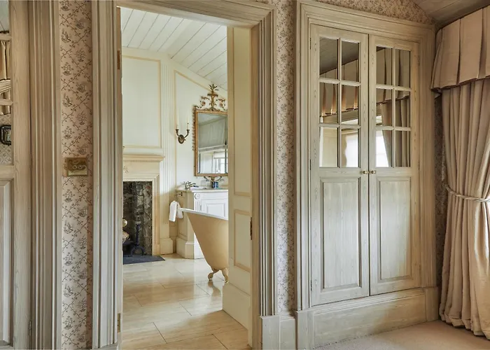 Cliff At Lyons Келбридж