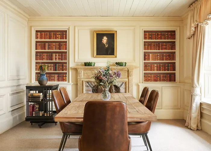 Отель Cliff At Lyons