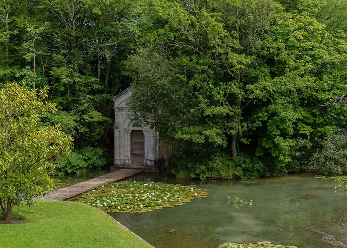 Cliff At Lyons Отель