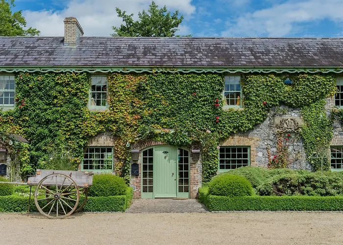 Cliff At Lyons Hotel